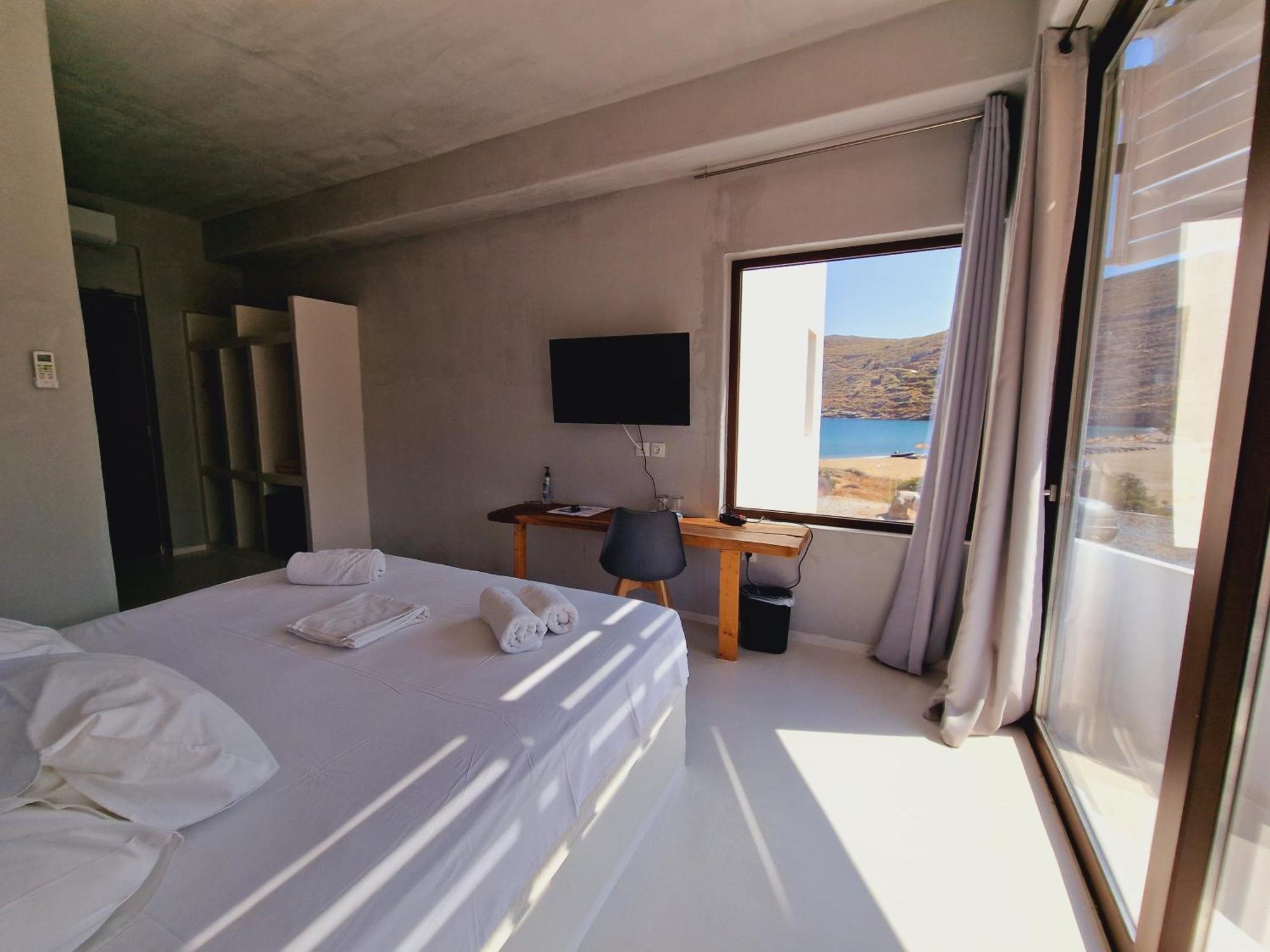 Spathi Beach Suites Kea 部屋 写真